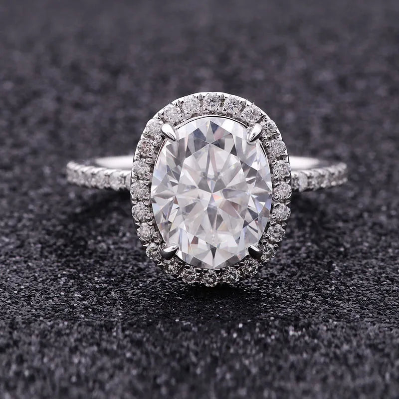 Ova Halo Moissanite Diamond Ring