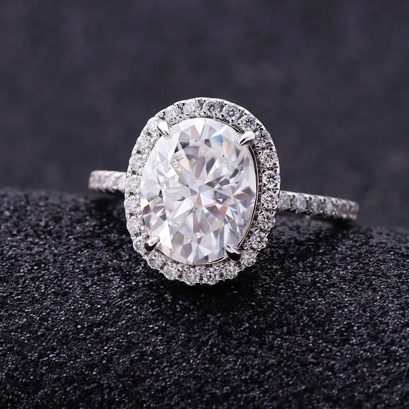 Ova Halo Moissanite Diamond Ring